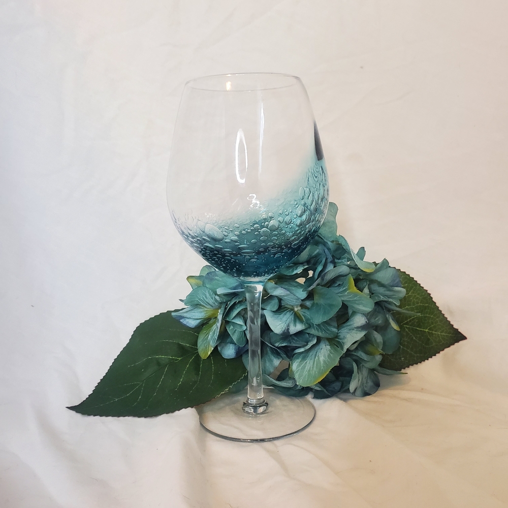 Elegant Blue Ombre Wine Glass
